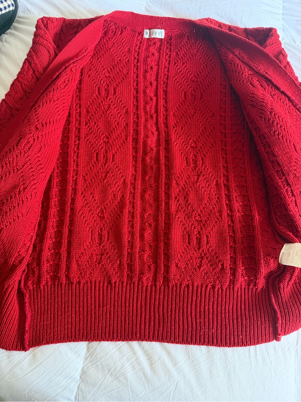 🍓Vintage Red Cable Knit Button-Up Cardigan Sweater - Picture 7 of 9